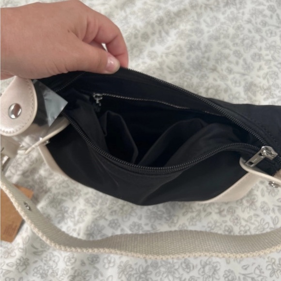 Brandy Melville Shoulder Bag - Picture 4 of 4